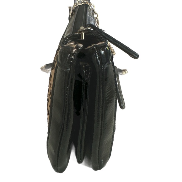 Sondra Roberts | Cork | Crossbody | Chain Strap Purse - Picture 5 of 9